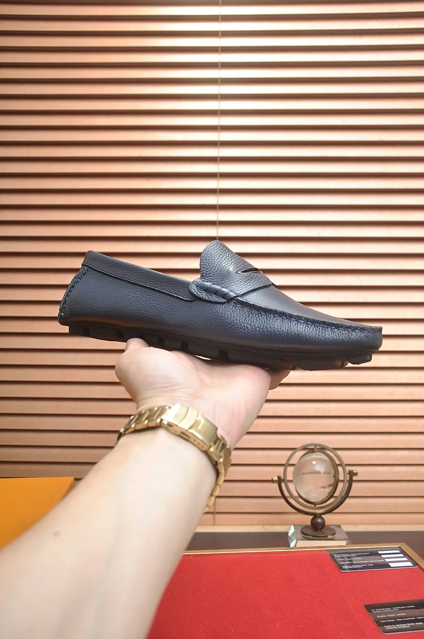 Men's men's shoes 💰420💶 [LV Doudou shoes] (water-dyed cowhide lining) new model is on the market, available on the official website. The new Doudou shoes are processed into single-color materials, and the uppers are made of imported horsehide leather. The body of the shoe is fully hemmed with mark thread, and is lined with imported original cowhide leather. The elegant shoe shape is super suitable for all-matching, and the size is 38-44.